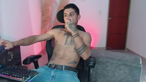 sweet_angel25 online show from October 3, 9:23 pm