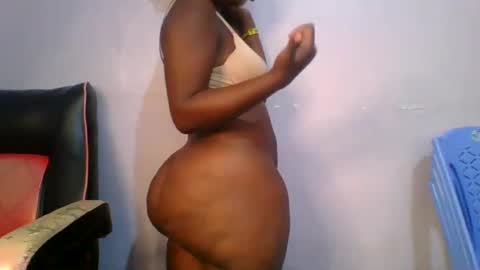 Snapshot of sweet_arianna_ chatting on February 11, 7:54 am timaya online show from February 11, 7:54 am