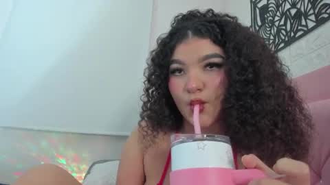 Snapshot of sweet_aslhey chatting on December 7, 12:24 pm Ashley online show from December 7, 12:24 pm