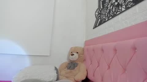 Snapshot of sweet_aslhey chatting on December 23, 11:17 pm Ashley online show from December 23, 11:17 pm