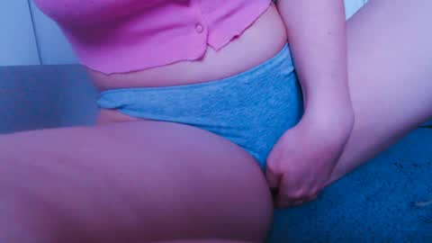 sweet_babby19 online show from May 17, 3:59 am