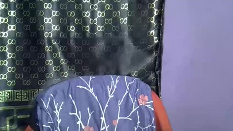 Snapshot of sweet_baby27 chatting on October 5, 9:02 pm sweet baby online show from October 5, 9:02 pm