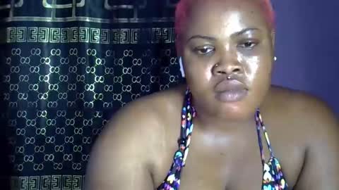 Snapshot of sweet_baby27 chatting on October 28, 10:01 pm sweet baby online show from October 28, 10:01 pm