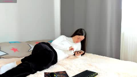 Christina online show from November 2, 9:00 am