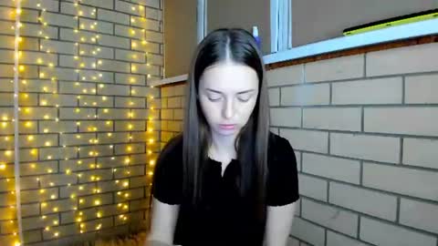 Snapshot of sweet_bun__ chatting on June 23, 6:50 pm Christina online show from June 23, 6:50 pm