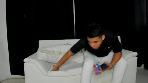 Snapshot of sweet_bunny29 chatting on October 21, 8:53 pm x Angelica Daniels - mod Tio willy online show from October 21, 8:53 pm