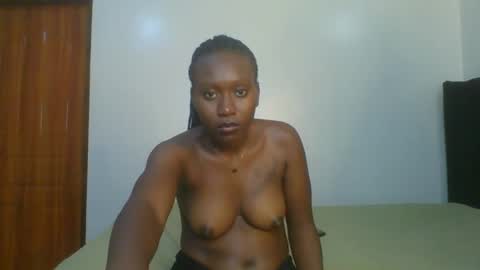 Snapshot of sweet_camila5 chatting on October 20, 1:11 pm Camila online show from October 20, 1:11 pm