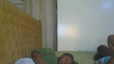 Snapshot of sweet_camila5 chatting on October 27, 12:20 pm Camila online show from October 27, 12:20 pm