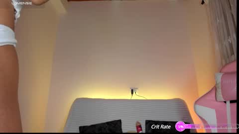Snapshot of sweet_carine chatting on December 3, 10:39 am camil online show from December 3, 10:39 am