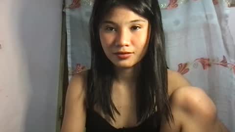 Snapshot of sweet_chantalle chatting on March 9, 8:40 am sweet_chantalle online show from March 9, 8:40 am