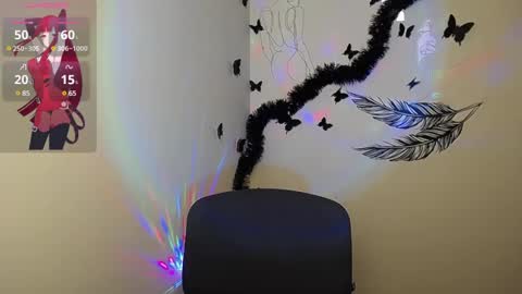 Snapshot of sweet_cherryg chatting on January 5, 9:59 am Ivy online show from January 5, 9:59 am