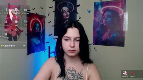 Snapshot of sweet_cherryg chatting on January 15, 1:37 pm Ivy online show from January 15, 1:37 pm