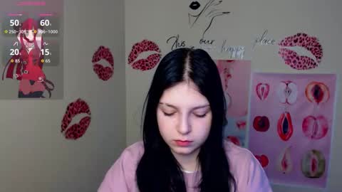 Snapshot of sweet_cherryg chatting on February 11, 7:41 pm Ivy online show from February 11, 7:41 pm