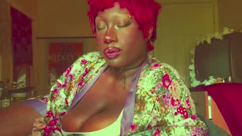 Snapshot of sweet_dhalia chatting on September 27, 6:35 pm SweetDahlia online show from September 27, 6:35 pm