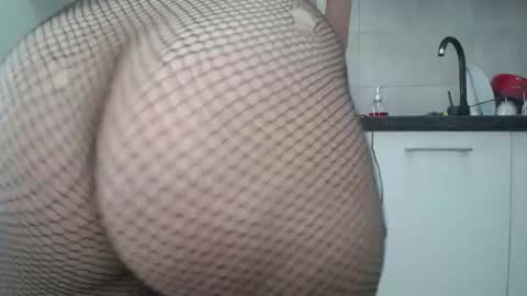 Snapshot of sweet_ella chatting on January 14, 10:38 am           online show from January 14, 10:38 am