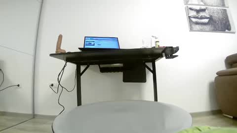 Snapshot of sweet_ella chatting on February 28, 10:20 am           online show from February 28, 10:20 am