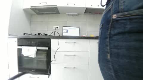 Snapshot of sweet_ella chatting on March 11, 9:45 am           online show from March 11, 9:45 am