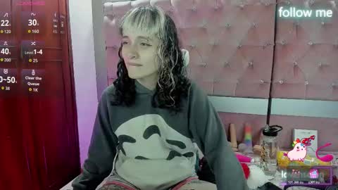  emmili  online show from December 3, 12:03 pm