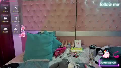  emmili  online show from February 26, 12:04 pm