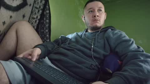 sweet_guy36 online show from October 4, 3:32 pm