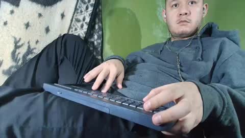 sweet_guy36 online show from October 7, 1:47 am