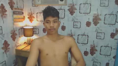 sweet_guyxx online show from February 26, 5:28 pm