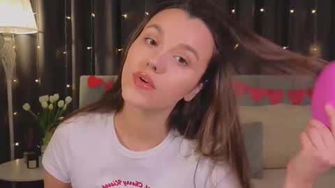 Snapshot of sweet_haeven chatting on February 16, 9:59 am Im Mia.LOVELY PATTERNS 100 120 160 200 my toy buzzes from 2 tip online show from February 16, 9:59 am