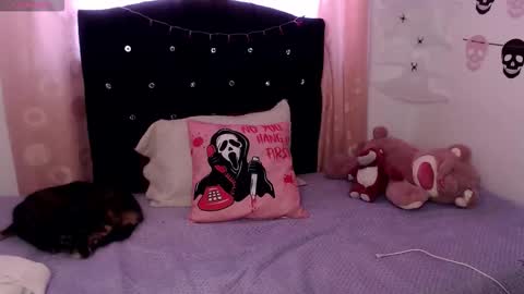 Hannah online show from October 27, 1:04 pm