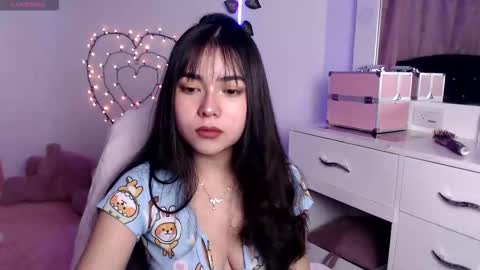 Hannah online show from March 25, 12:55 pm