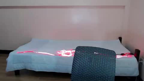 sophia daisy  online show from September 25, 11:30 pm