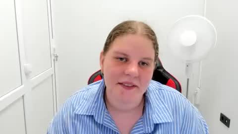 Karla online show from August 5, 3:26 pm