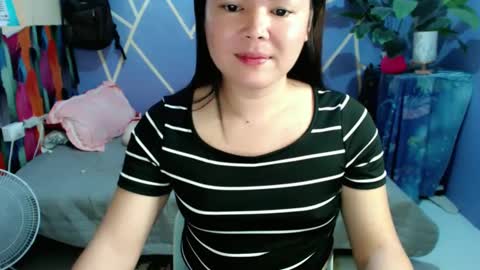 Snapshot of sweet_kendallxxxx chatting on December 20, 5:57 am Nicahhh online show from December 20, 5:57 am