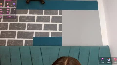 Snapshot of sweet_kitty_05 chatting on April 6, 4:46 am sweet_kitty_05 online show from April 6, 4:46 am