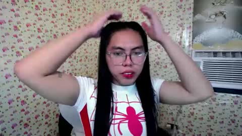 Snapshot of sweet_kyline69 chatting on October 19, 11:22 am sweet_kyline69 online show from October 19, 11:22 am
