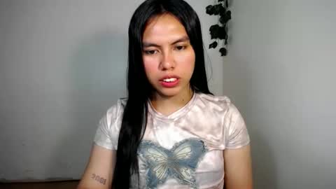 sweet_kyline69 online show from December 22, 4:42 am
