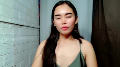 Snapshot of sweet_laika chatting on June 24, 1:04 am LAIKA online show from June 24, 1:04 am