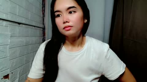 Snapshot of sweet_laika chatting on June 25, 2:11 am LAIKA online show from June 25, 2:11 am