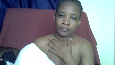 sweet_lessly online show from January 13, 1:05 pm