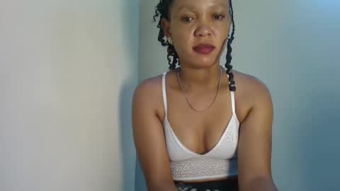 Snapshot of sweet_likey chatting on February 20, 6:26 am sweet likey online show from February 20, 6:26 am