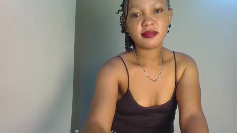 Snapshot of sweet_likey chatting on February 23, 10:40 pm sweet likey online show from February 23, 10:40 pm