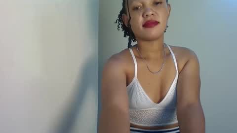 Snapshot of sweet_likey chatting on February 27, 8:53 pm sweet likey online show from February 27, 8:53 pm