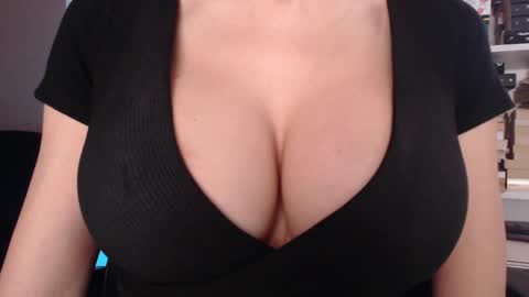 Jen online show from February 21, 7:20 am