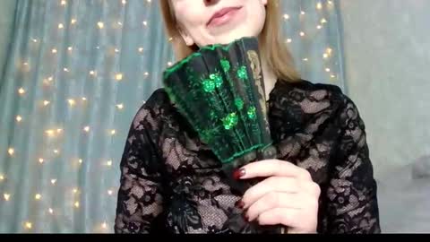 sweet_lilbunny online show from January 7, 4:31 pm
