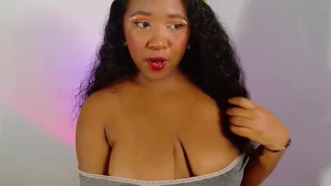 sweet-lilith online show from May 7, 2:11 pm