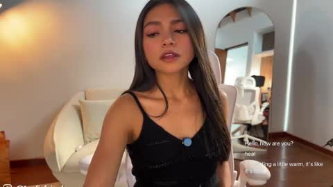 Snapshot of sweet_littleee chatting on April 26, 6:49 pm free private online show from April 26, 6:49 pm