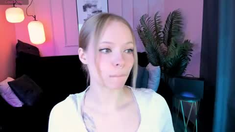 Lucy online show from April 24, 6:38 am