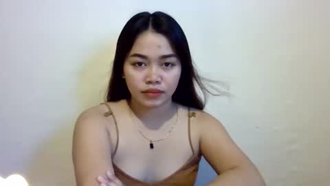 sweet_mae28xx online show from April 21, 6:41 am