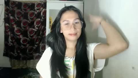 Marie online show from March 24, 12:32 pm