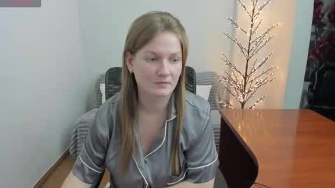 Mila online show from December 20, 6:48 pm