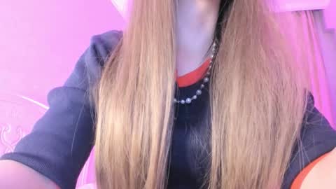 Snapshot of sweet_mikasa chatting on November 9, 5:44 pm Mikasa online show from November 9, 5:44 pm